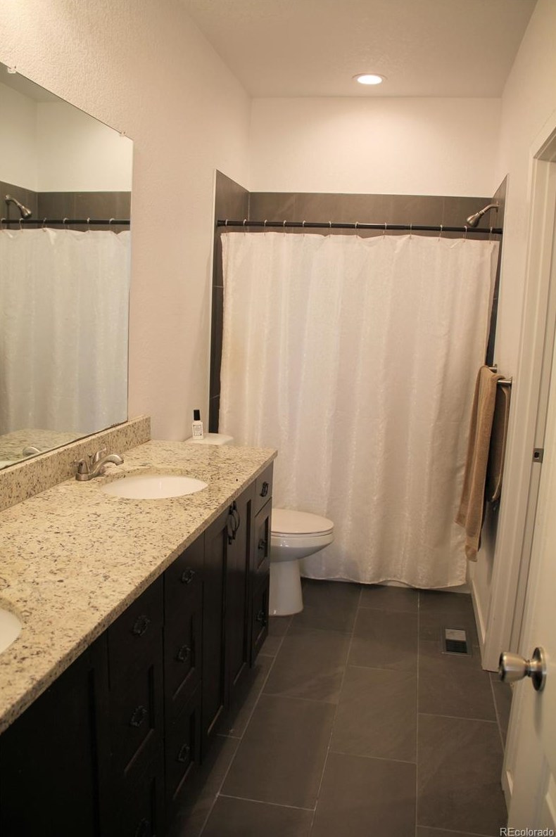 519 2nd Ave, Deer Trail CO  80105-8012 exterior