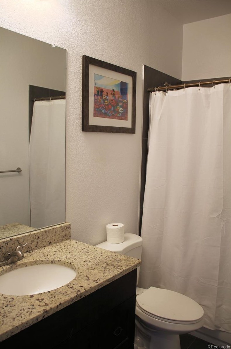 519 2nd Ave, Deer Trail CO  80105-8012 exterior