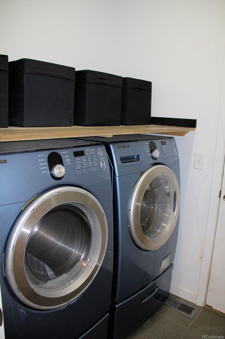 519 2nd Ave, Deer Trail CO  80105-8012 exterior