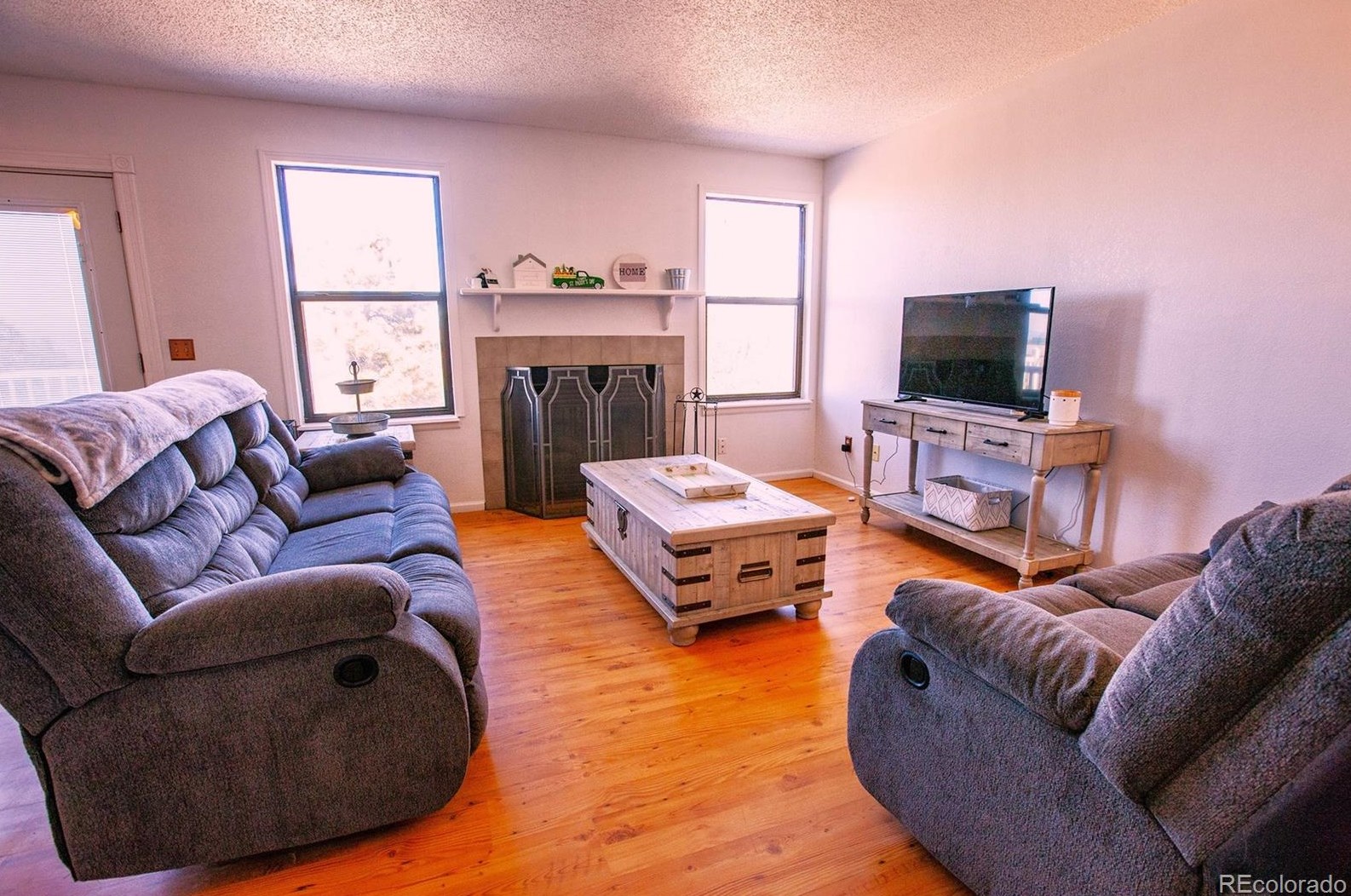 43445 Midsummer Ln, Elizabeth, CO 80107