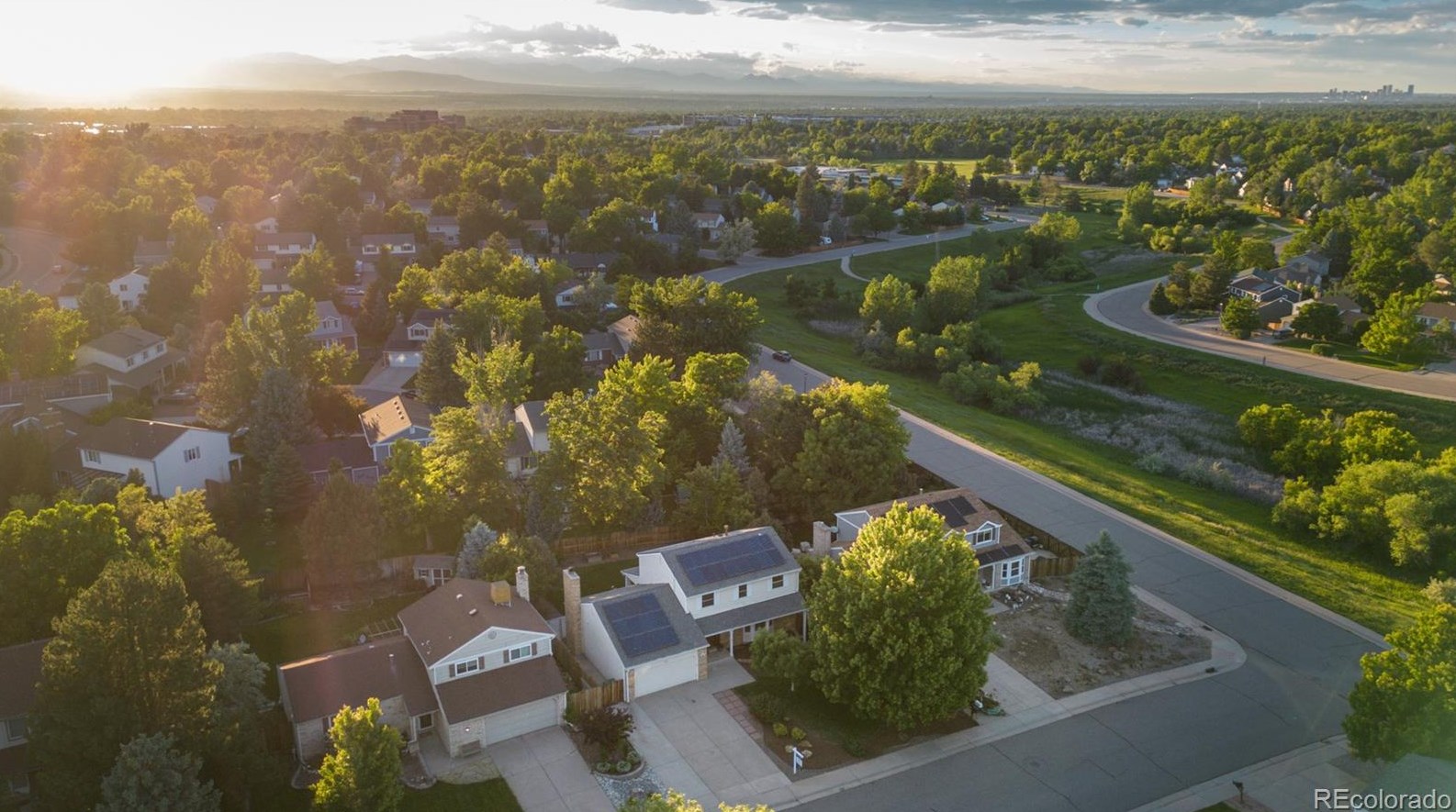 8137 Downing St, Littleton CO  80122-8306 exterior