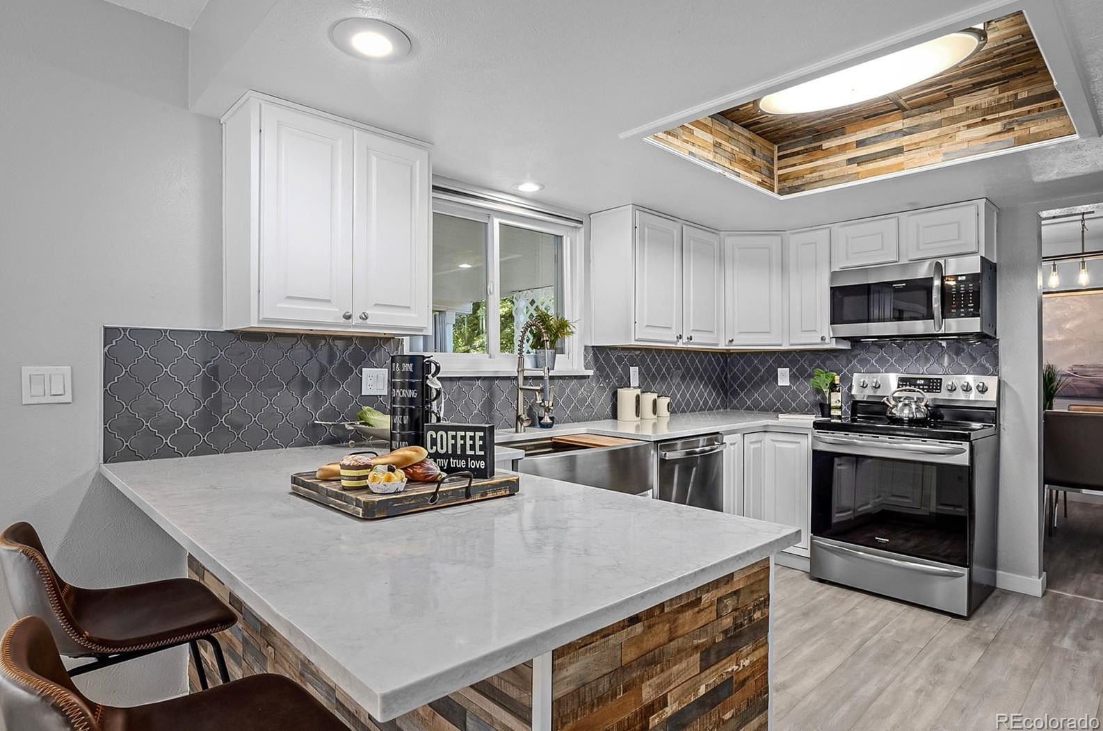 8137 Downing St, Littleton CO  80122-8306 exterior