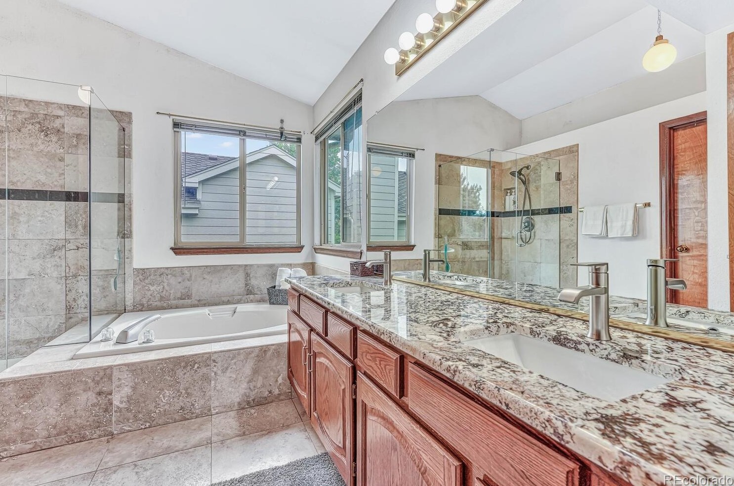 6832 Swadley Ct, Arvada CO  80004-2562 exterior