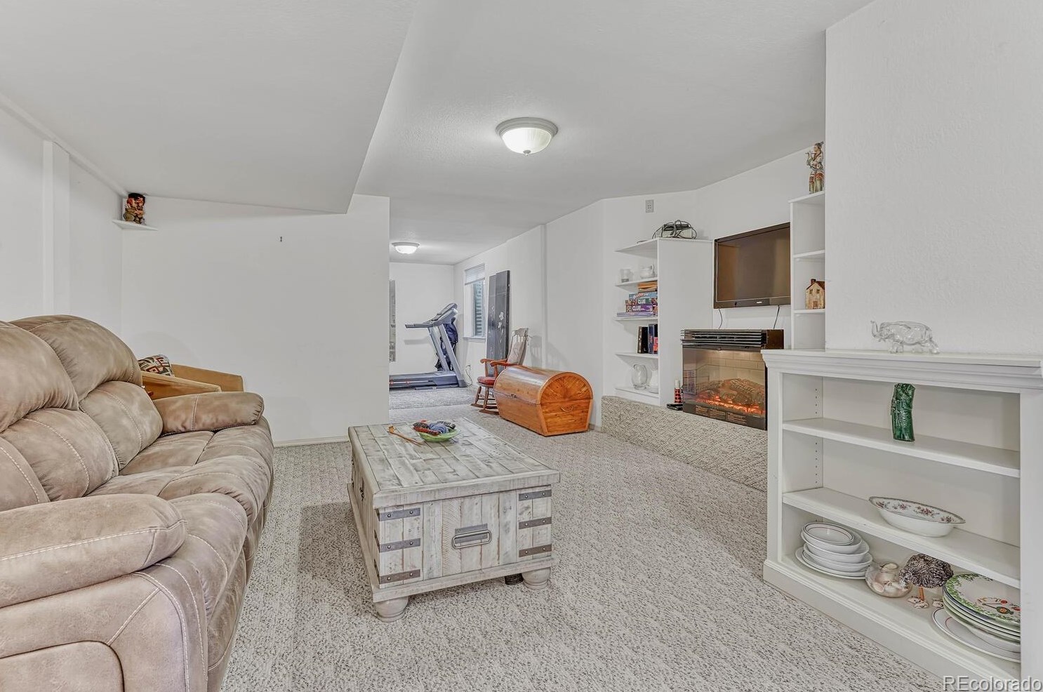 6832 Swadley Ct, Arvada CO  80004-2562 exterior