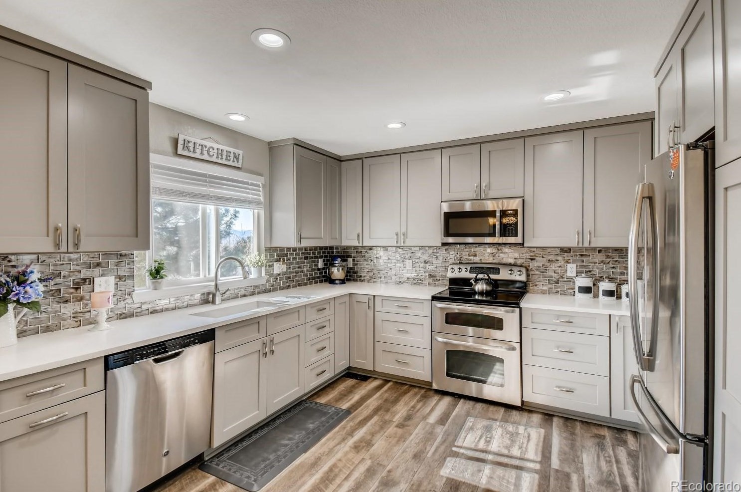 9369 Wolfe St, Littleton CO 80129-5766 exterior