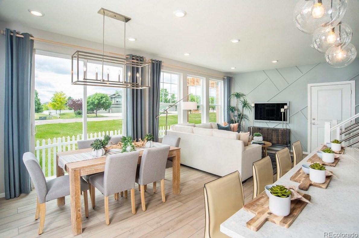 2423 Whistler Dr, Longmont, CO 80504-2375
