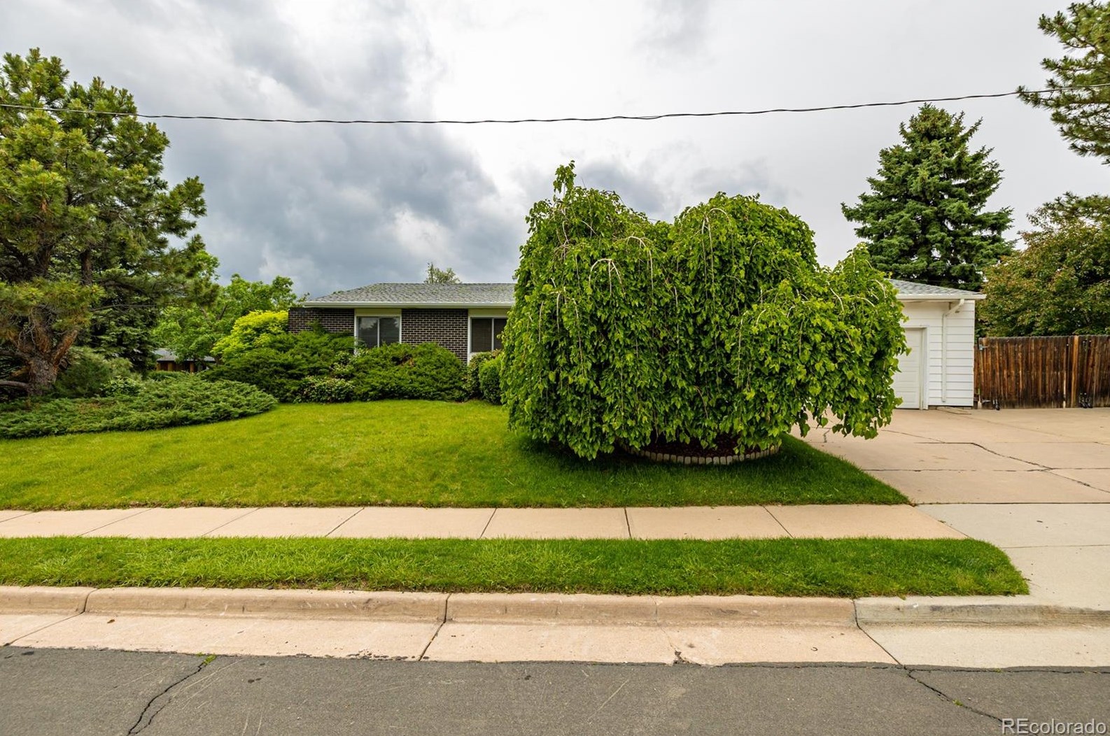 7011 S Willow St, Englewood, CO 80112