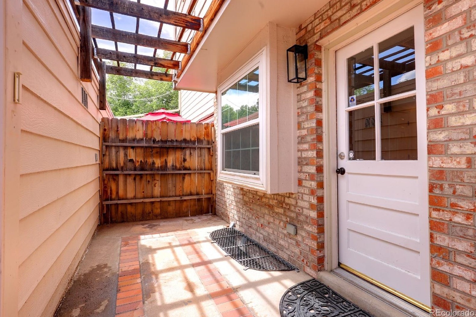 7544 Cove Cir, Littleton CO 80122-3360 exterior