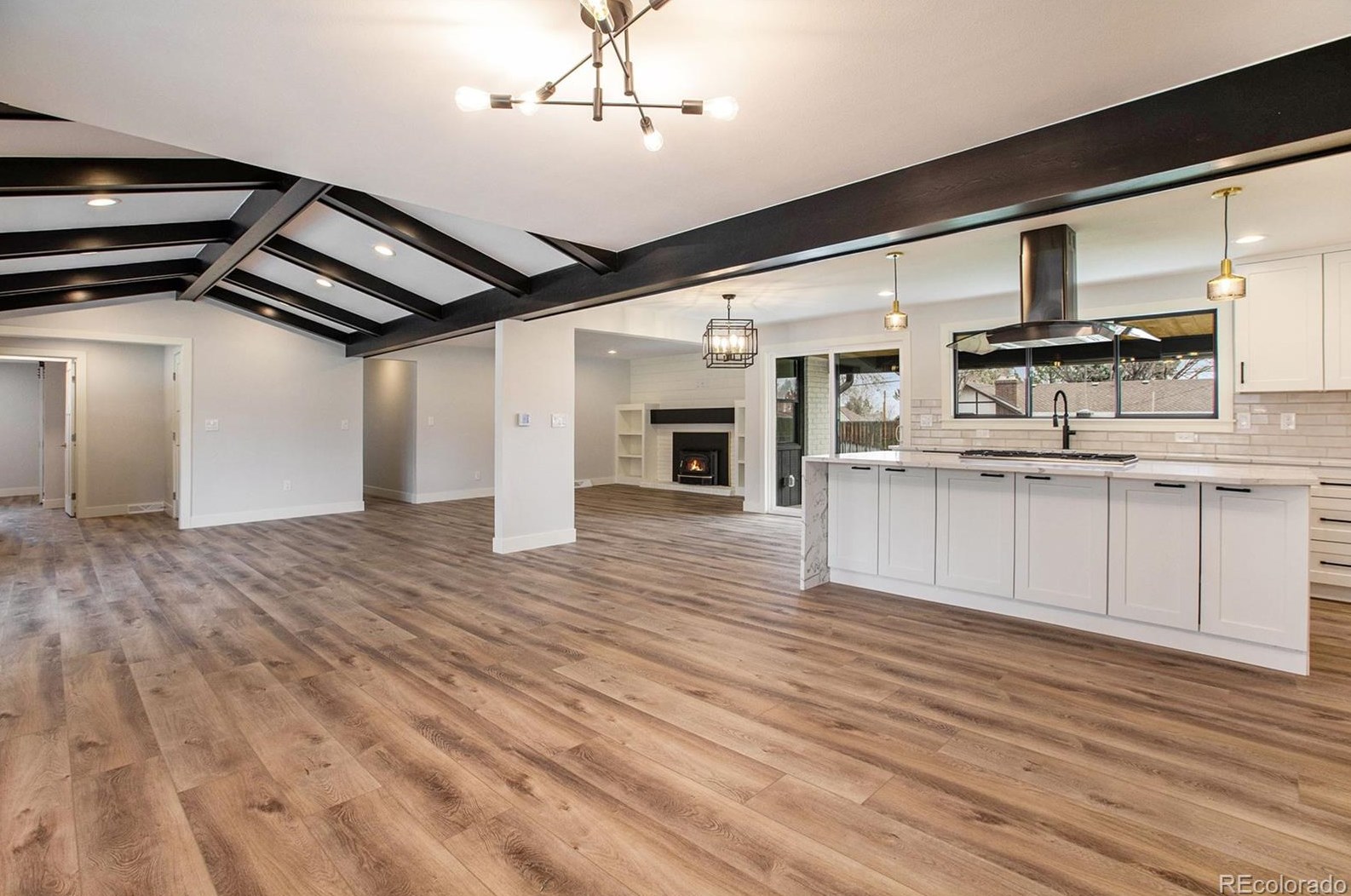 7036 Kendall Blvd, Littleton CO  80128-3932 exterior