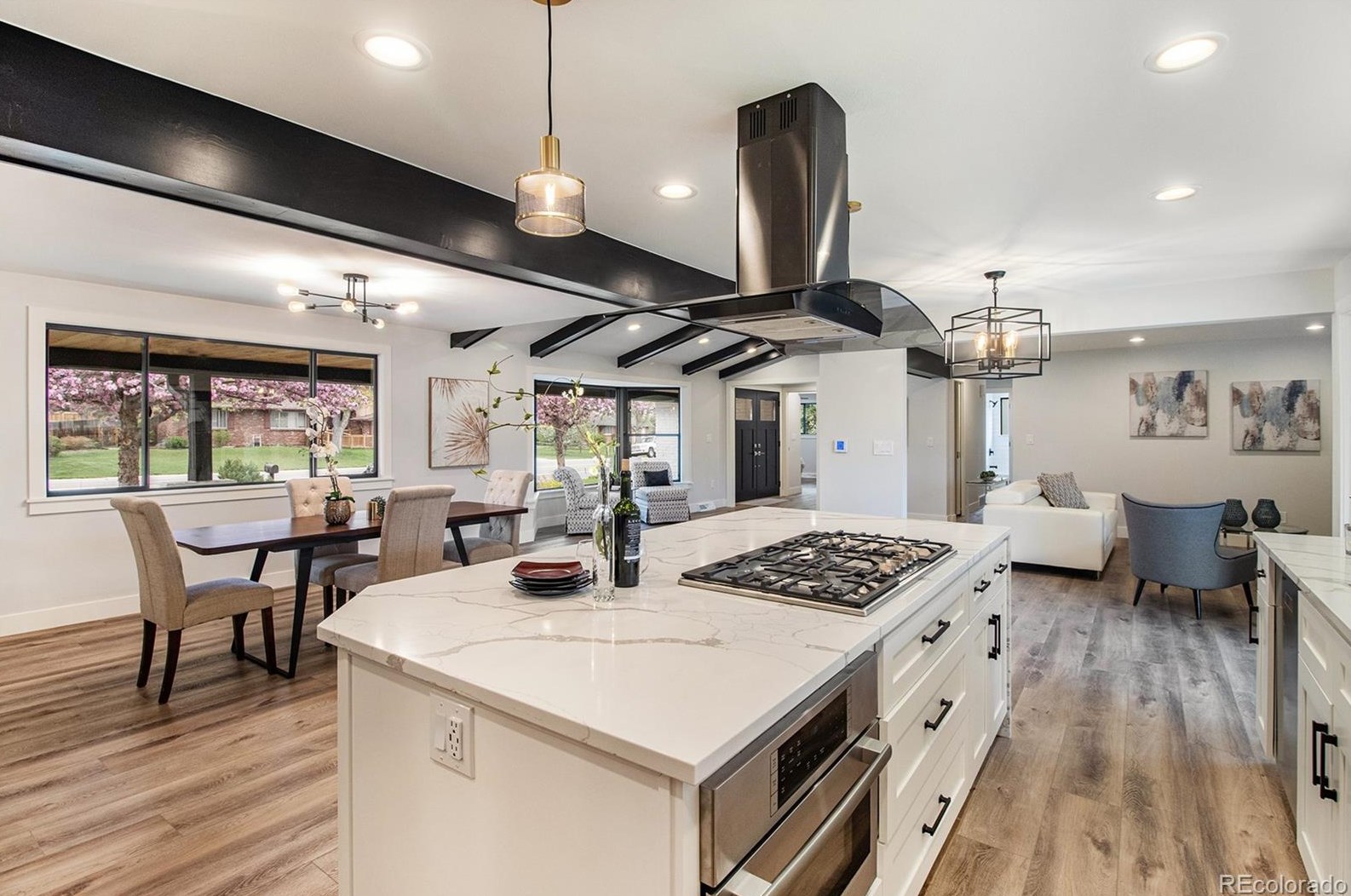 7036 Kendall Blvd, Littleton CO  80128-3932 exterior