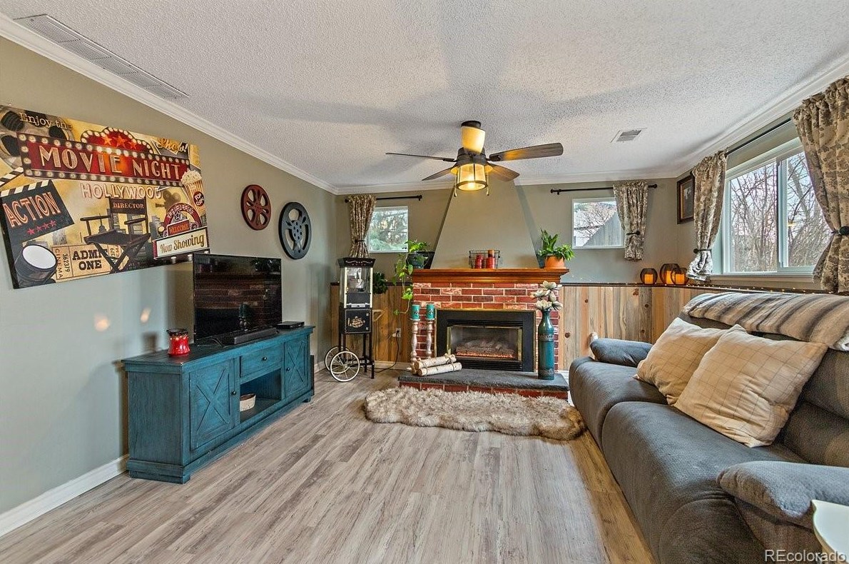 6534 Garland Way, Littleton CO 80123-3122 exterior