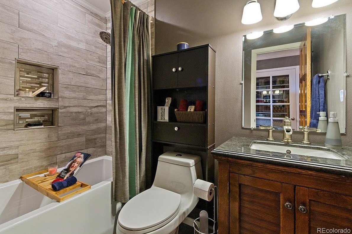 6534 Garland Way, Littleton CO 80123-3122 exterior