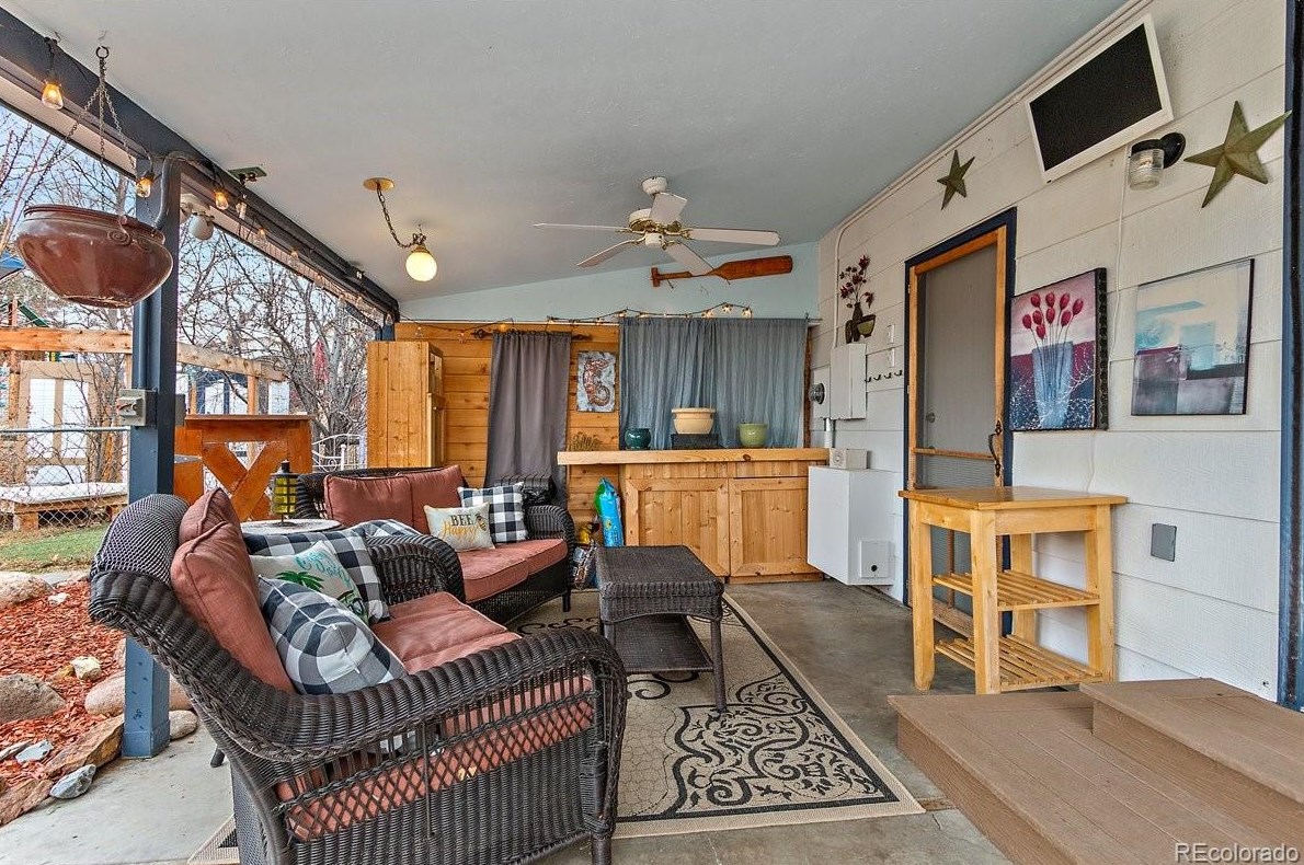 6534 Garland Way, Littleton CO 80123-3122 exterior