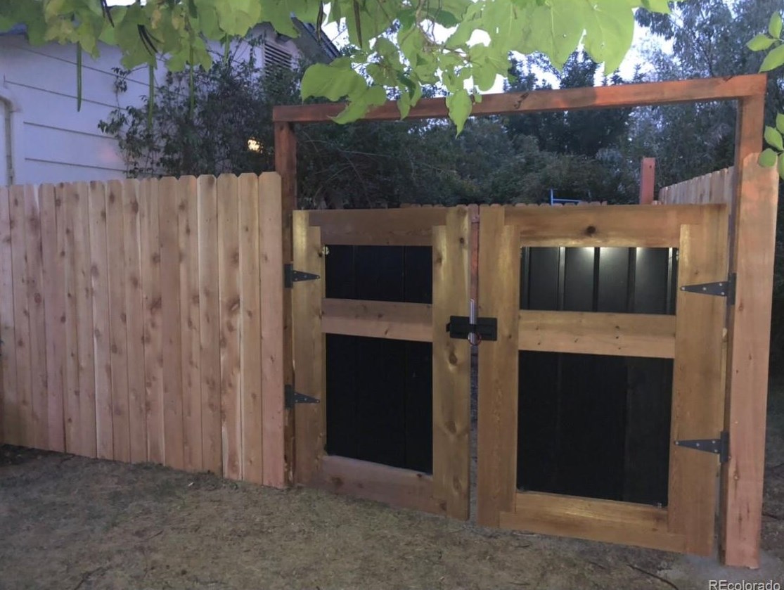 6534 Garland Way, Littleton CO 80123-3122 exterior