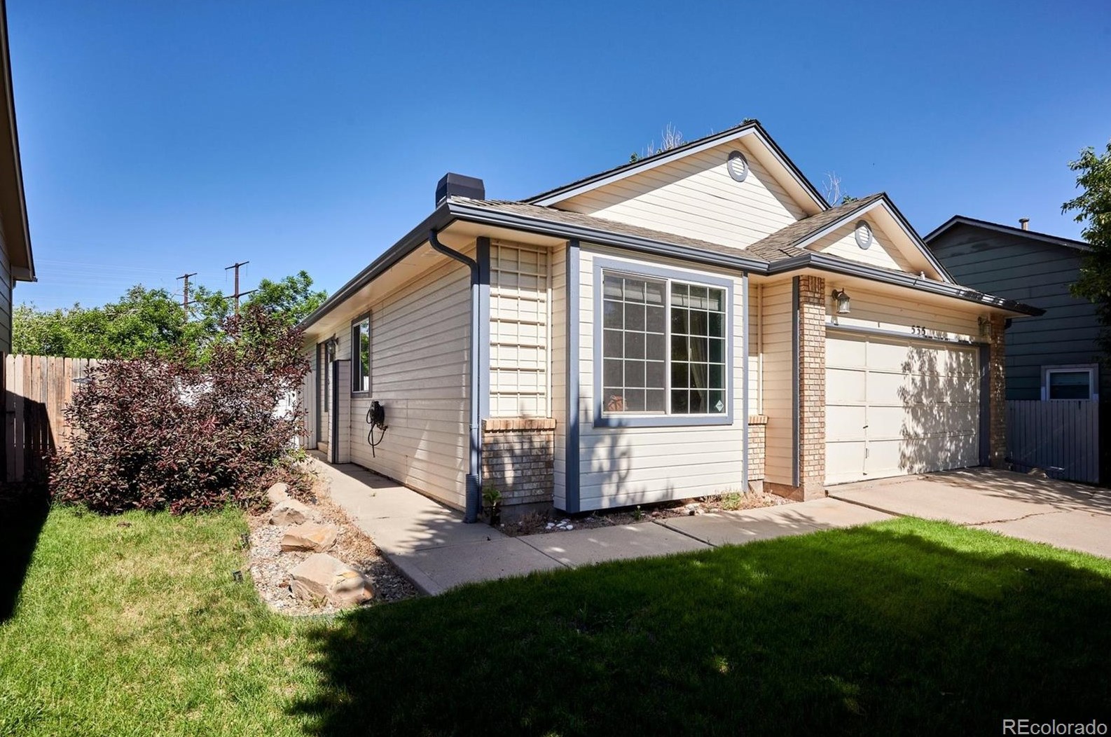 535 Howe St, Castle Rock, CO 80104-8785