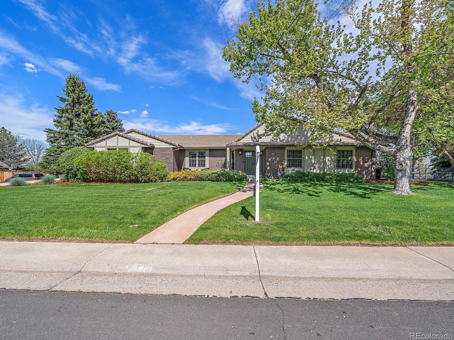 7030 Windsor St, Littleton, CO 80128-6426