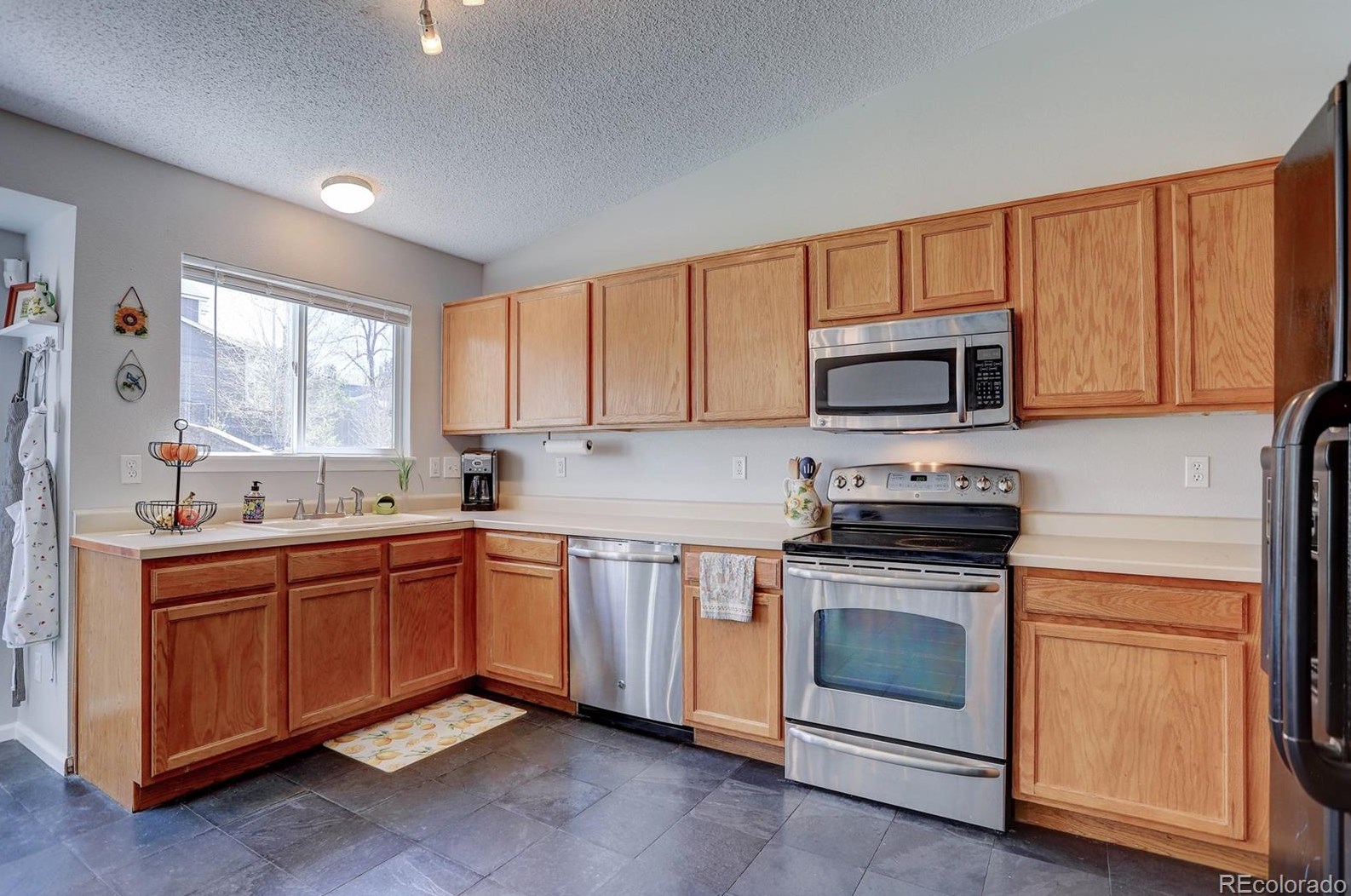 2578 Foothills Canyon Ct, Littleton CO  80129-5730 exterior