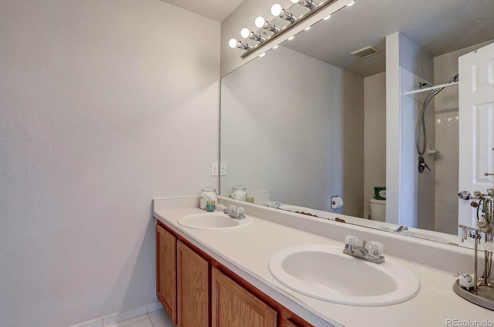 2578 Foothills Canyon Ct, Littleton CO  80129-5730 exterior