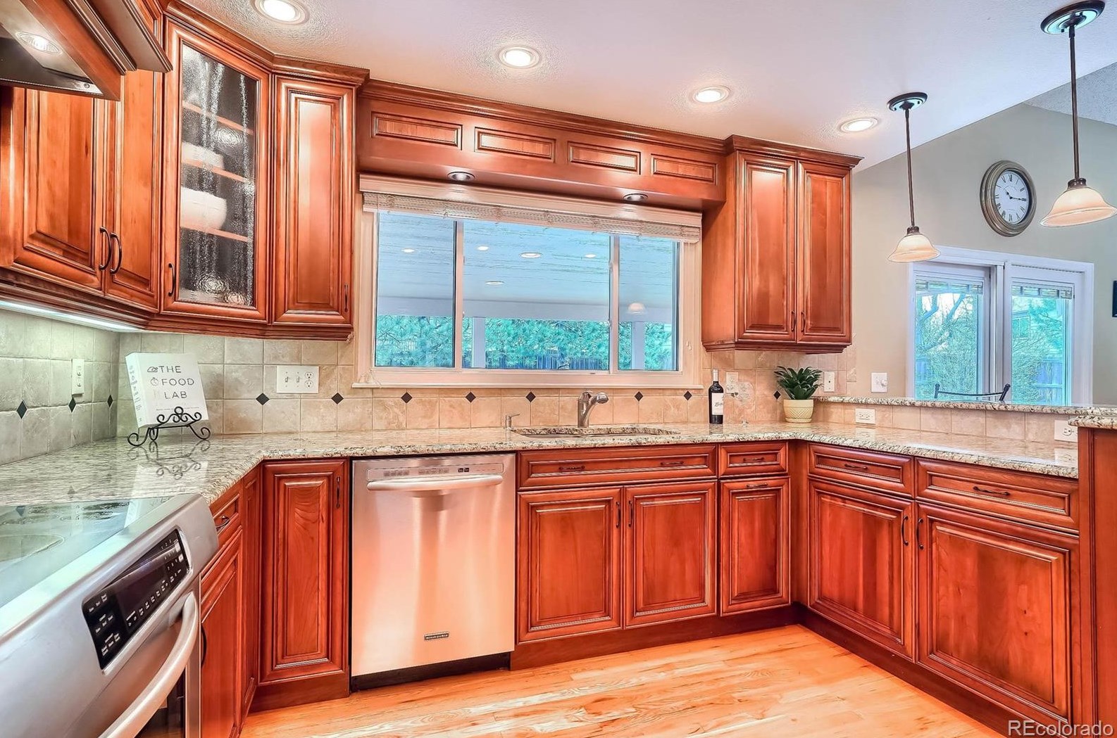 6502 Owens Ct, Littleton CO 80127-2417 exterior