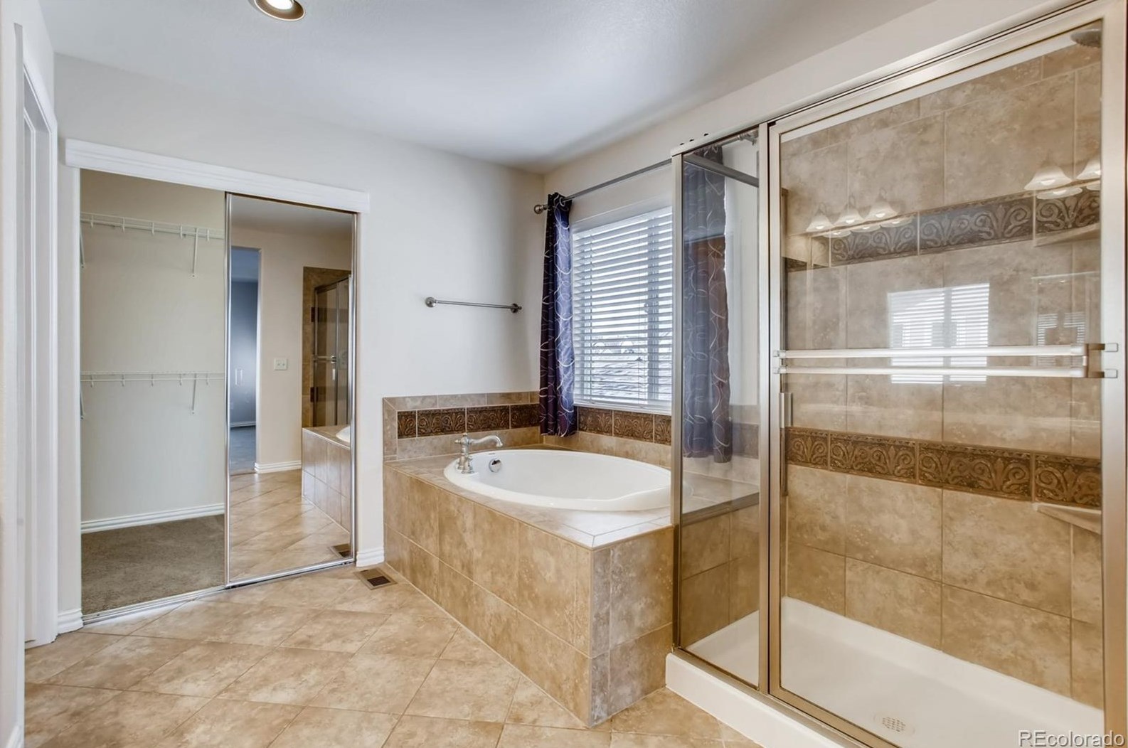 3077 Fox Sedge Ln, Littleton CO 80126-7591 exterior