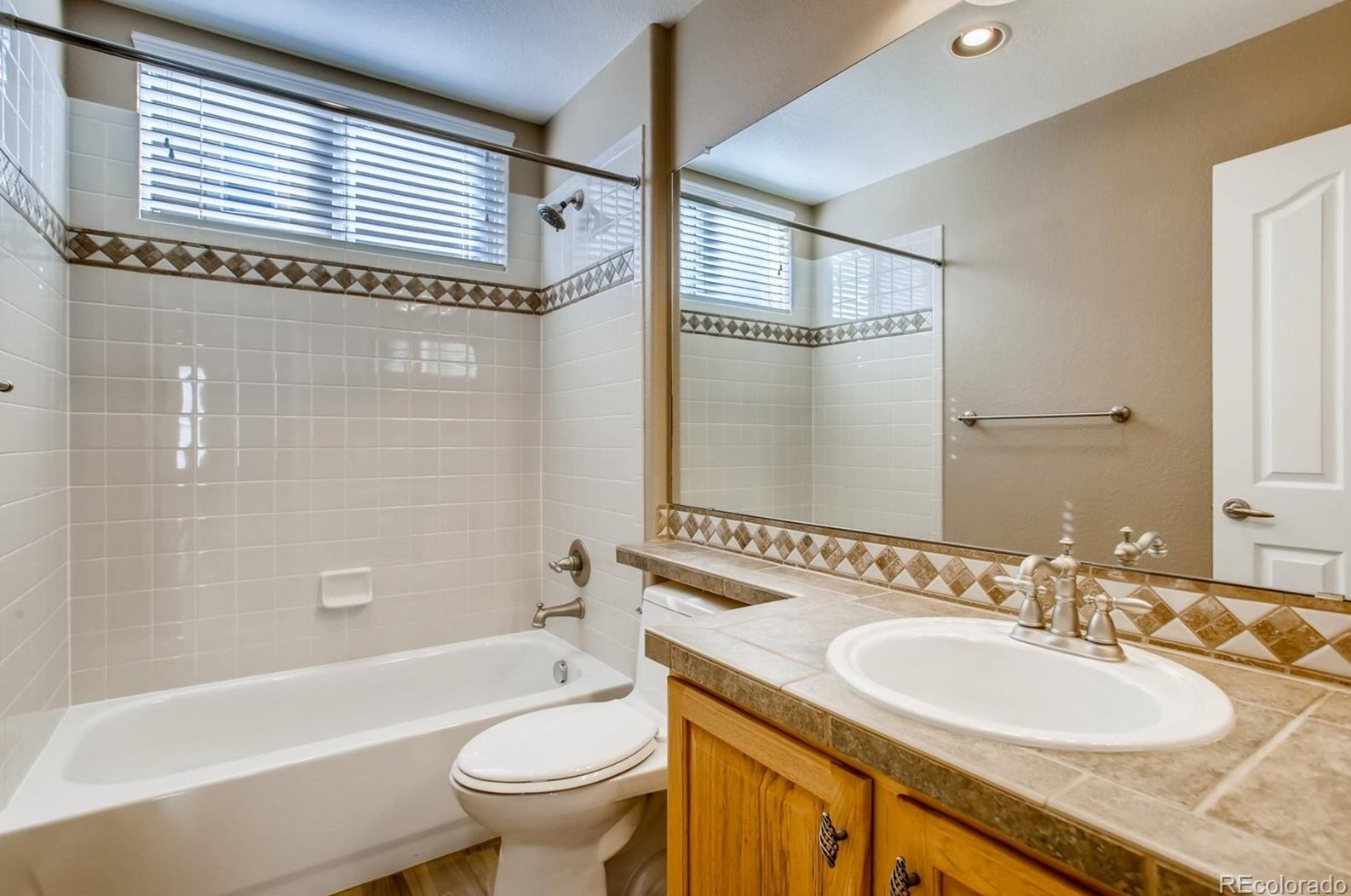 3077 Fox Sedge Ln, Littleton CO 80126-7591 exterior