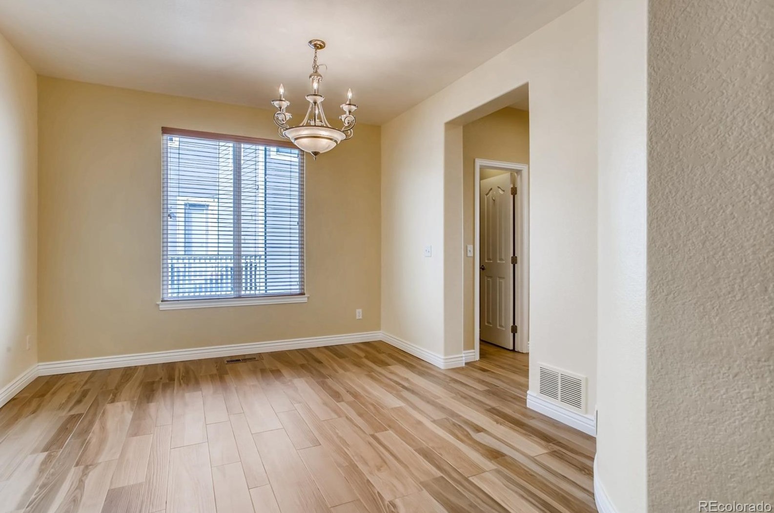 3077 Fox Sedge Ln, Littleton CO 80126-7591 exterior