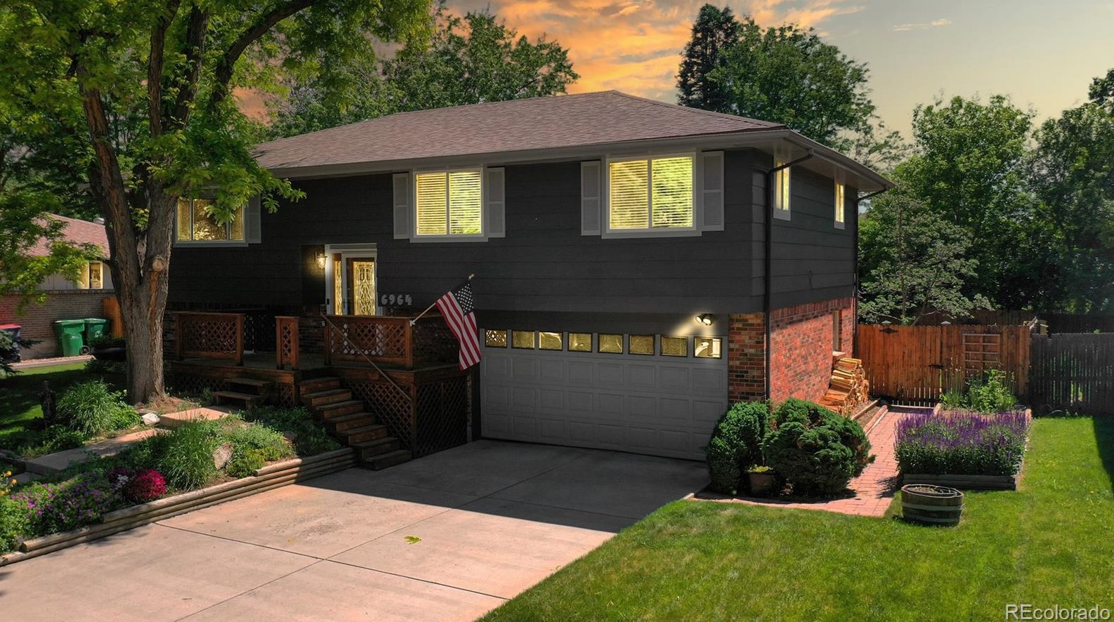 6964 Queen Cir, Arvada CO  80004-1371 exterior