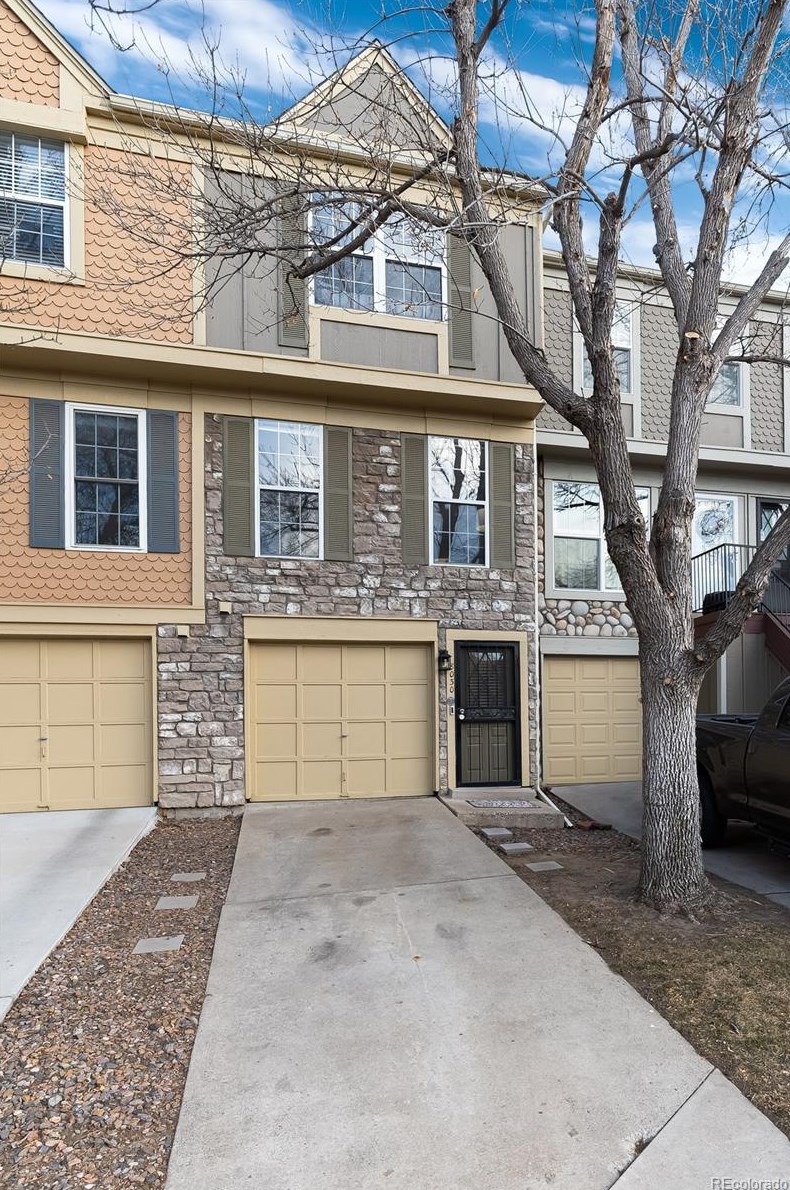 8030 Columbine Ct, Littleton, CO 80122-3418