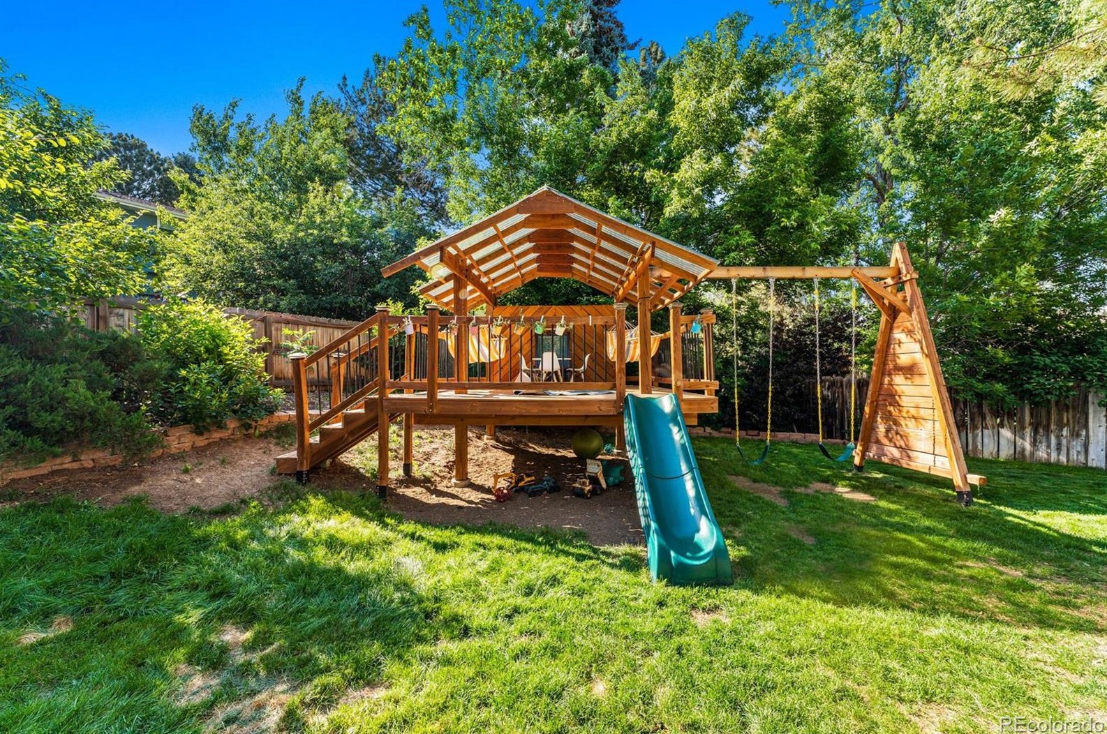 3802 Long Ct, Littleton CO 80123-2353 exterior