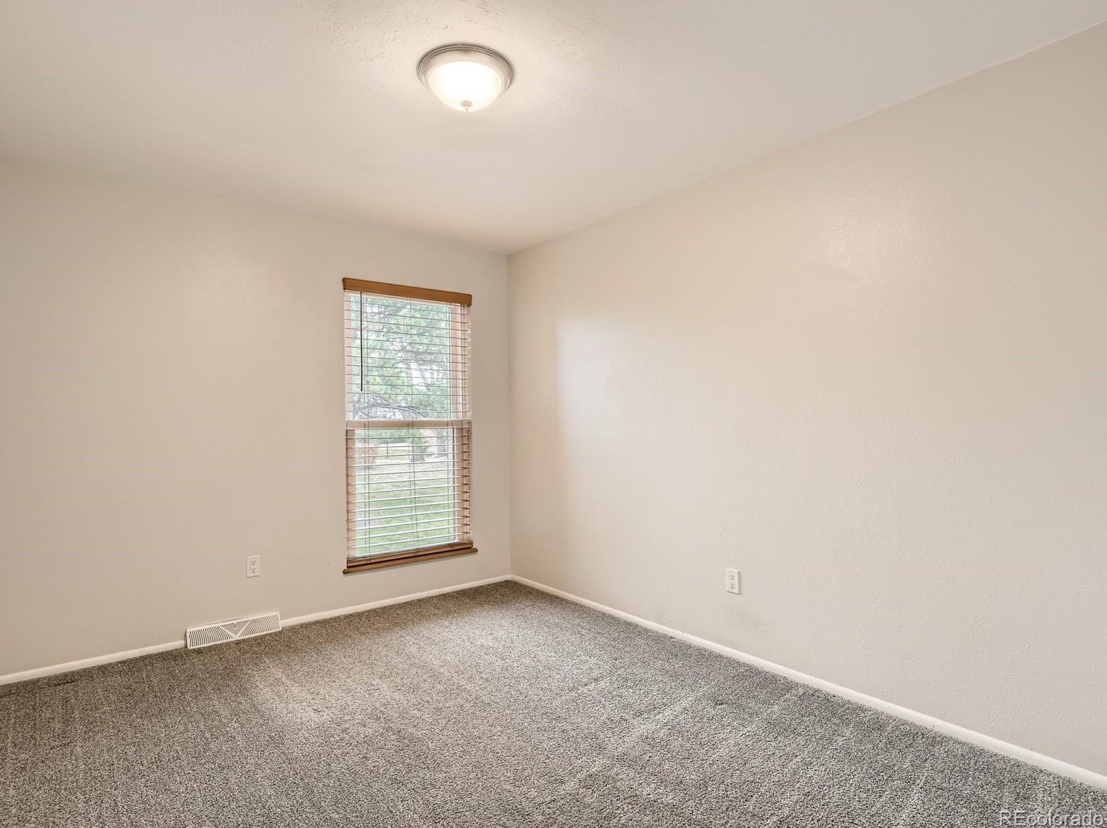 6461 Welch Ct, Arvada CO  80004-2204 exterior