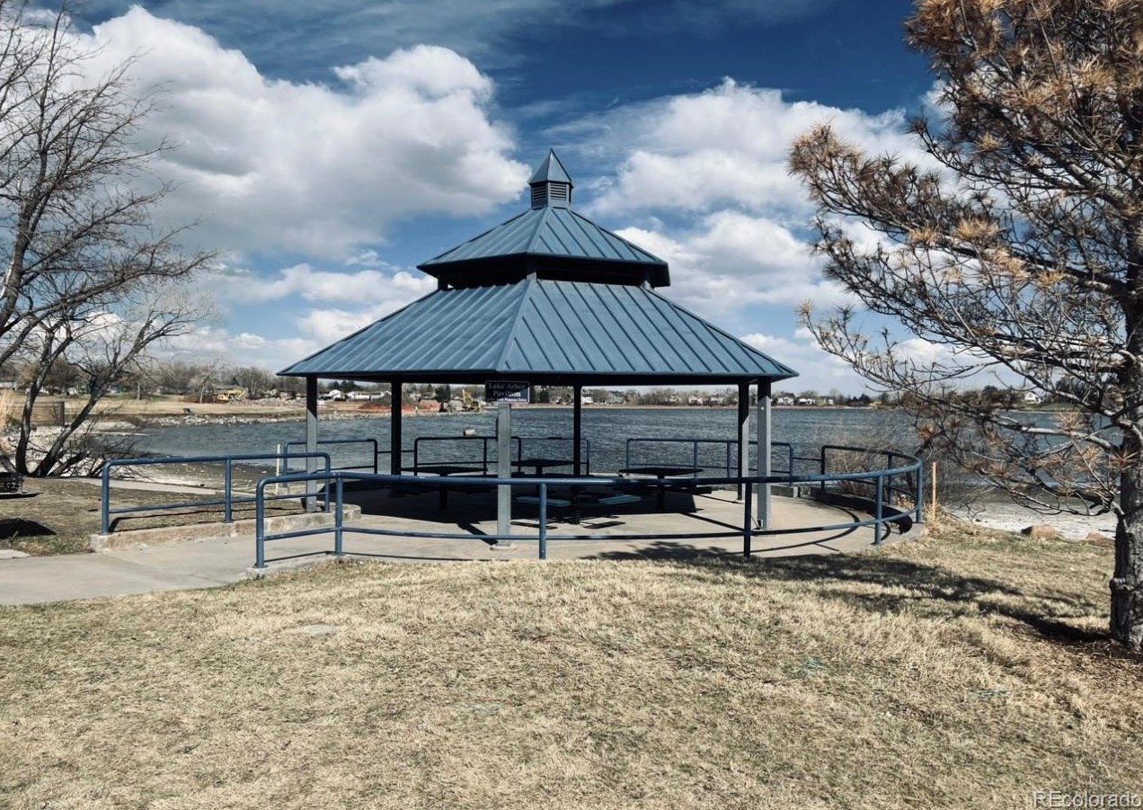 6498 80th Dr, Arvada CO 80003-2046 exterior