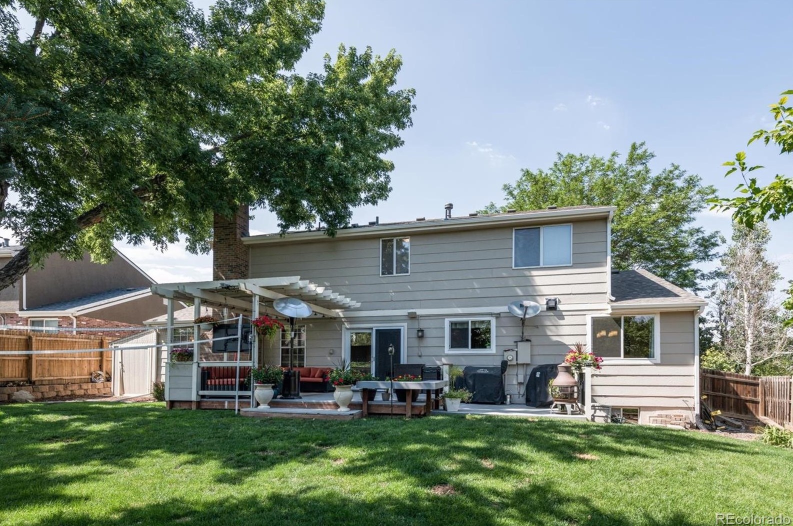 8966 Geddes Pl, Littleton CO 80128-4109 exterior