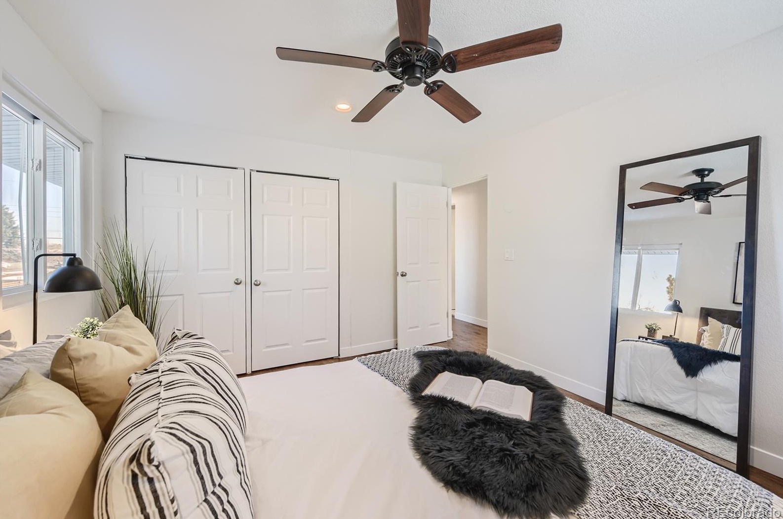 5902 Chestnut Ave, Littleton CO  80128-6045 exterior