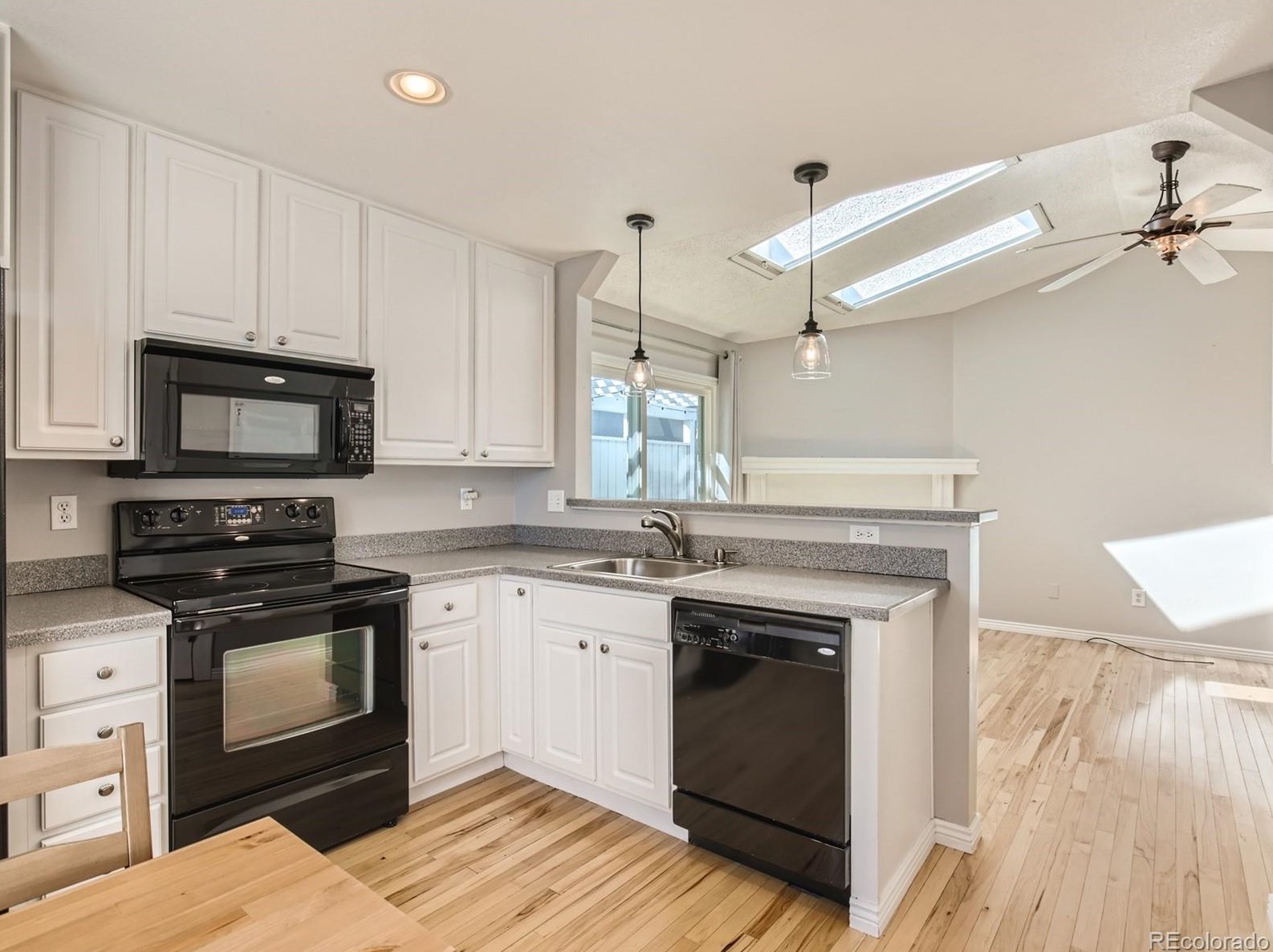 5615 Zang St, Littleton CO 80127-7503 exterior