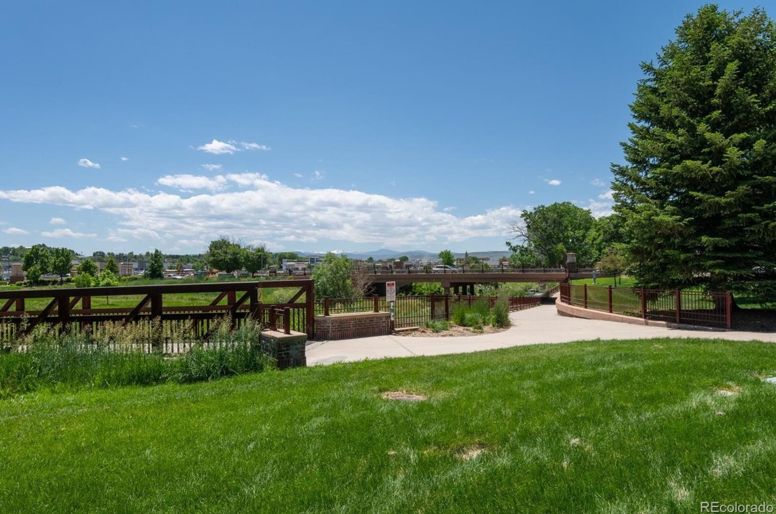 5933 Estes Ct, Arvada CO  80004-5447 exterior