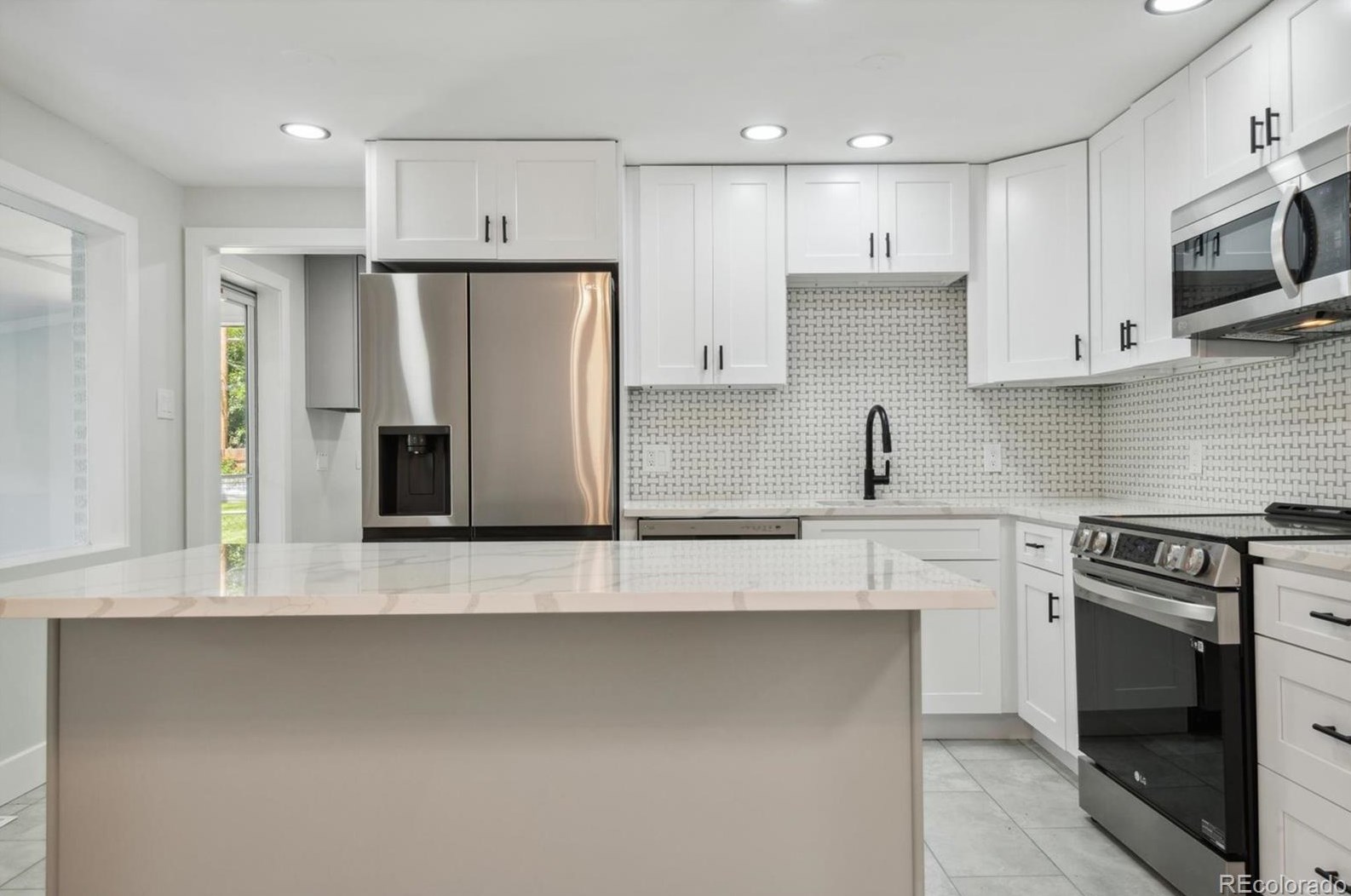 5933 Estes Ct, Arvada CO  80004-5447 exterior
