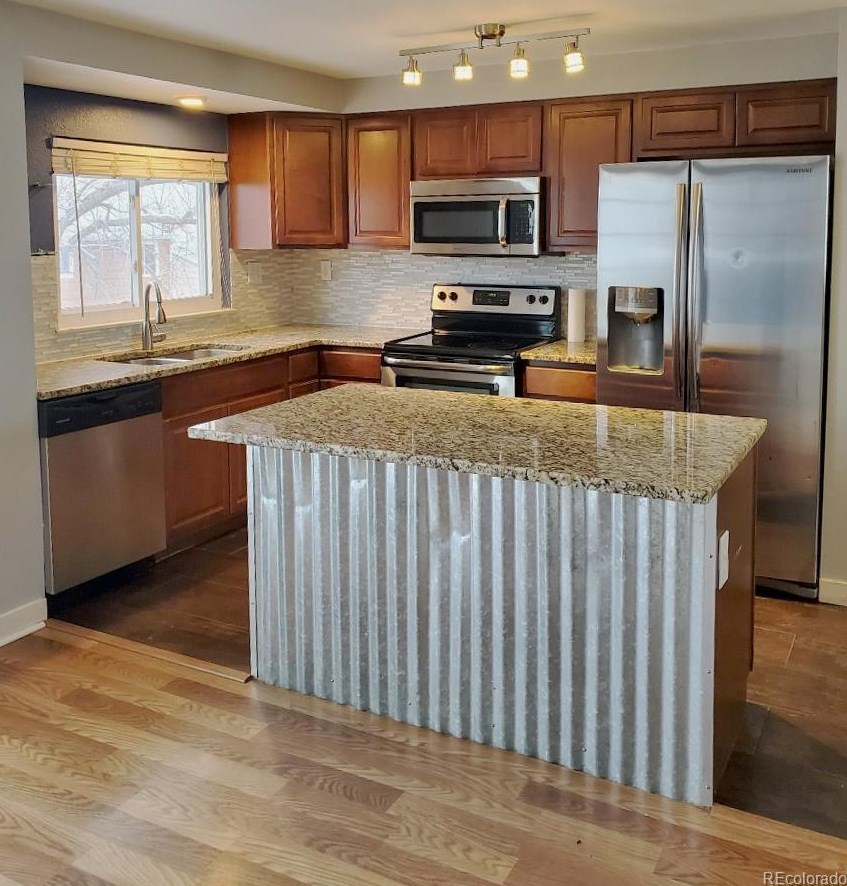 171 Jefferson Dr, Bennett, CO 80102-7875