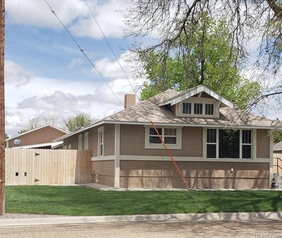 114 6th St, Flagler, CO 80815-8803