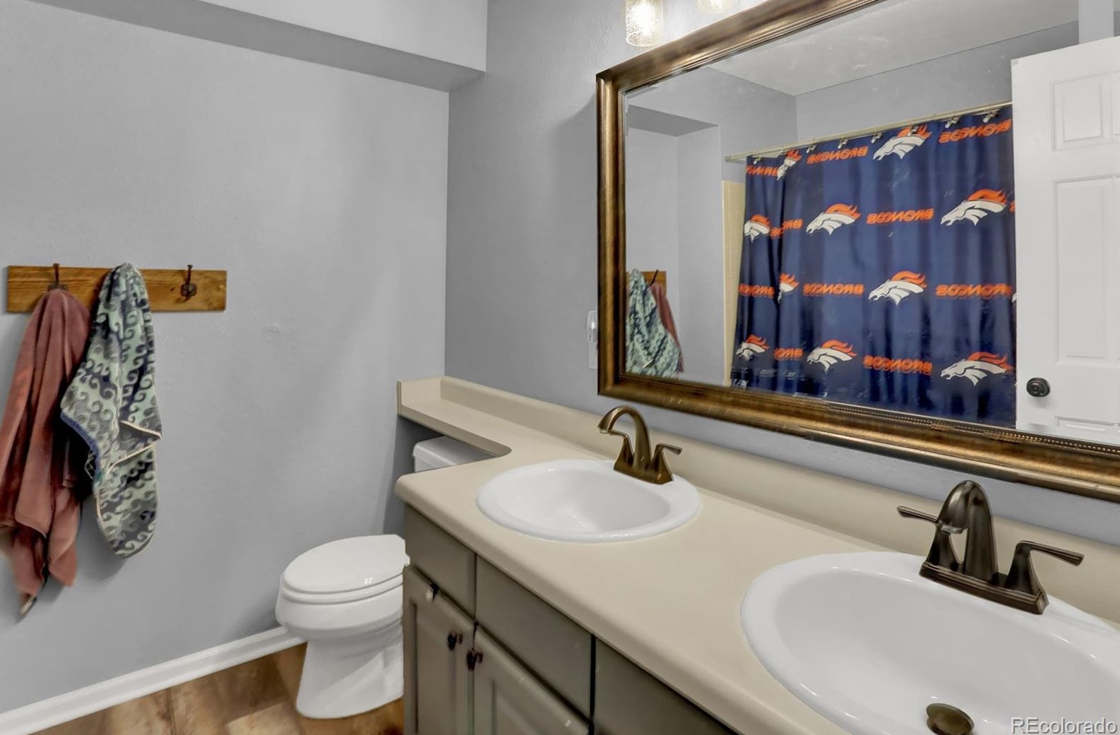 9580 Bellmore Ln, Littleton CO 80126-4971 exterior