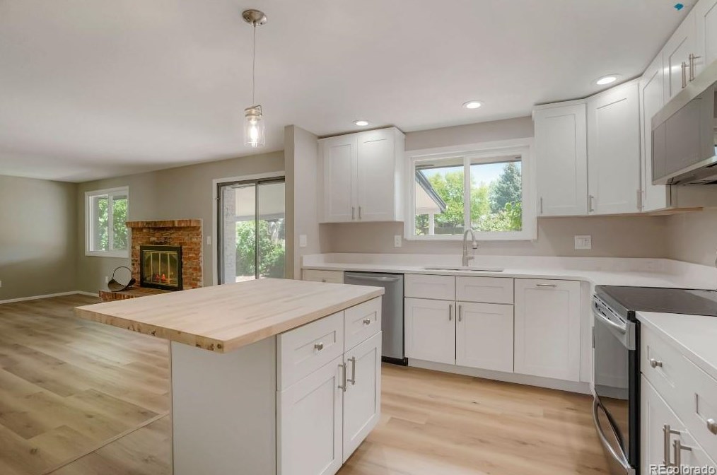 7130 Eudora Ct, Littleton CO  80122-2434 exterior