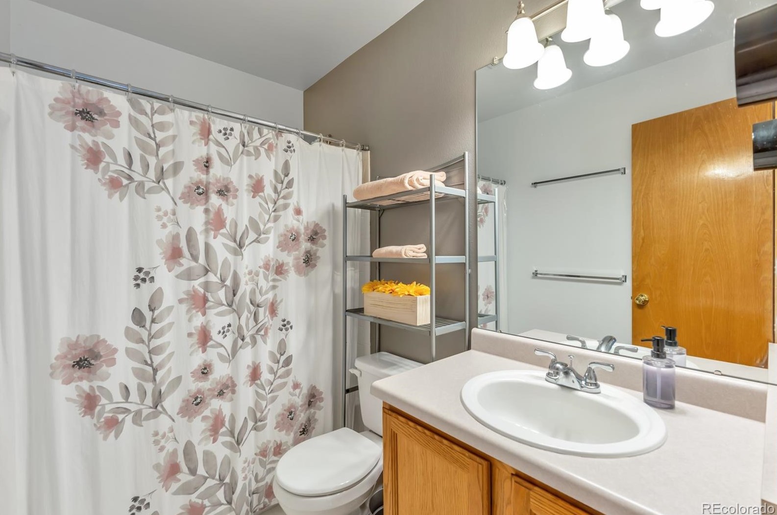 9943 Sydney Ln, Littleton CO 80130-6821 exterior