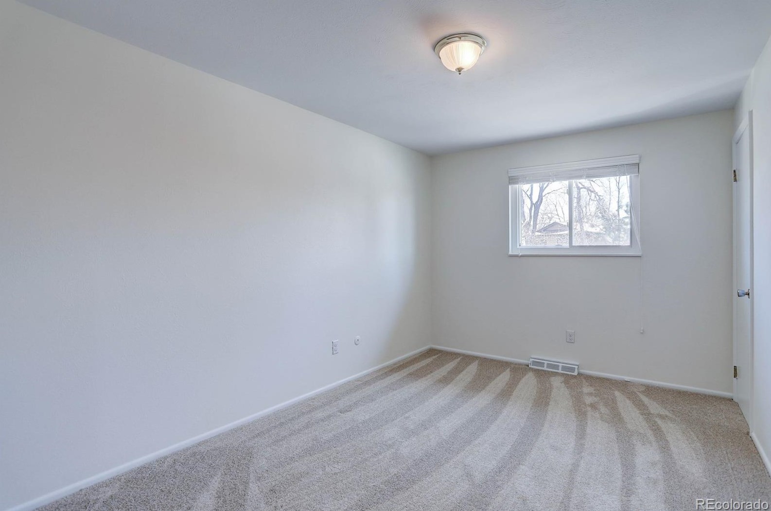 4475 Hinsdale Pl, Littleton CO 80122-2557 exterior