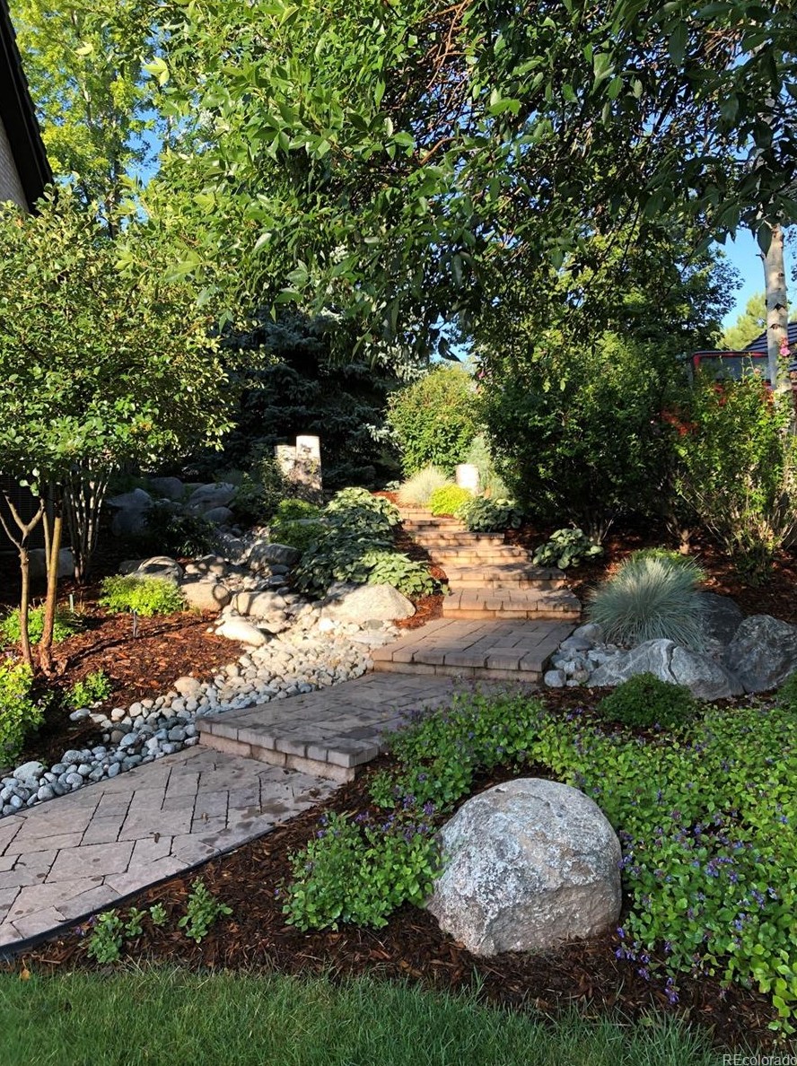 32 Lark Bunting Ln, Littleton CO 80127-2207 exterior