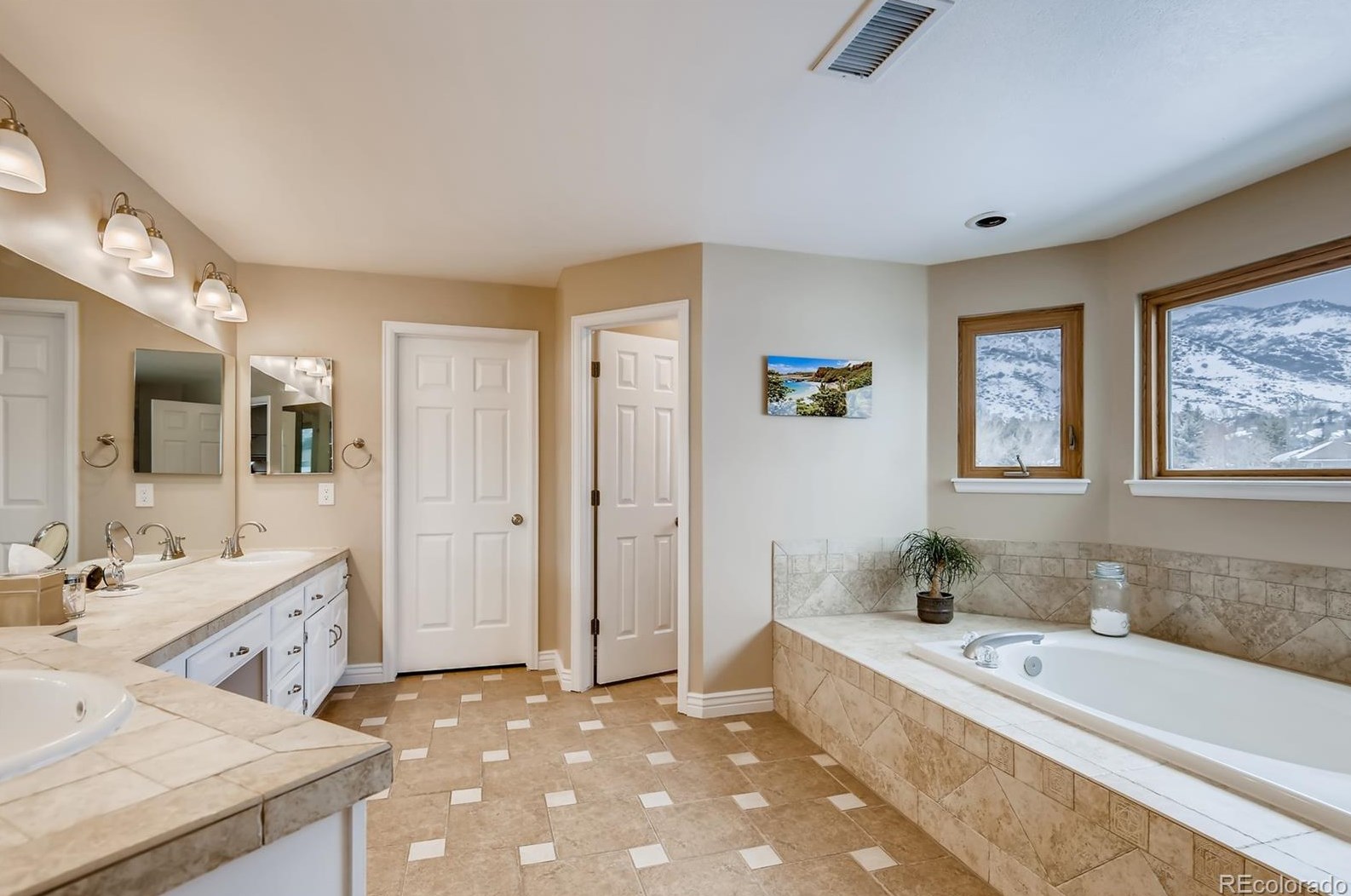 21 Amaranth Dr, Littleton CO 80127-2611 exterior