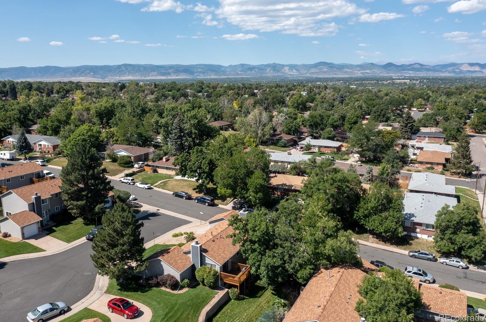 551 Crestline Cir, Littleton CO 80120-1637 exterior