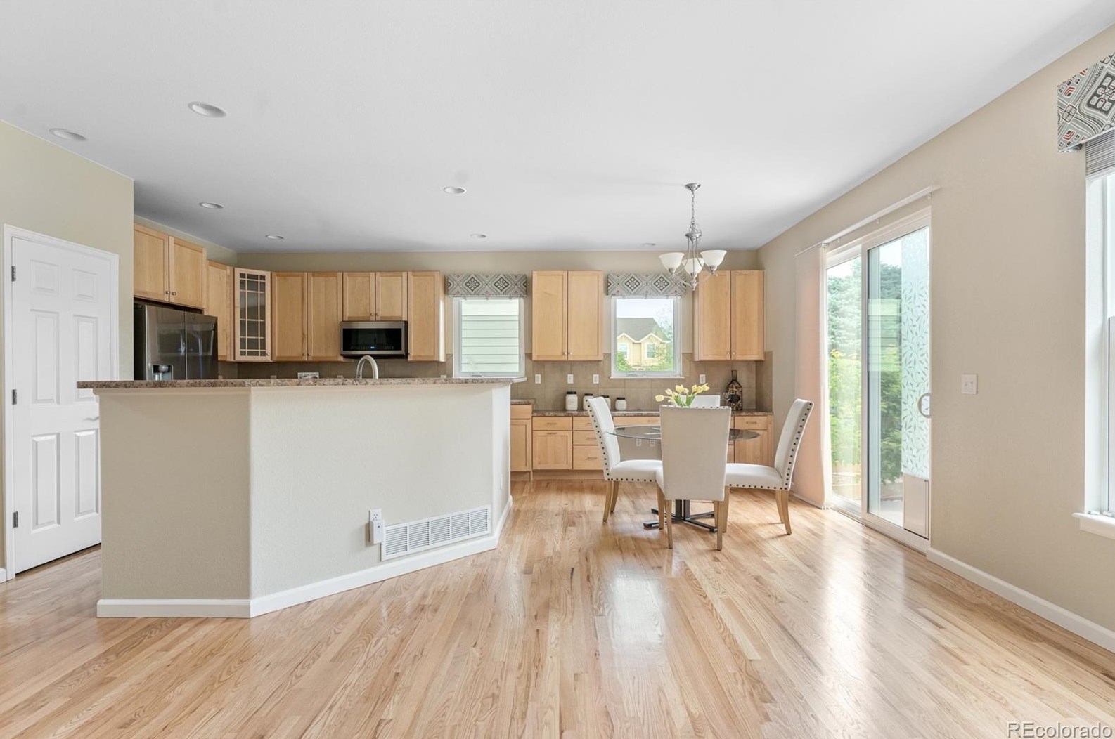 8320 Arbutus St, Arvada CO  80002-1724 exterior