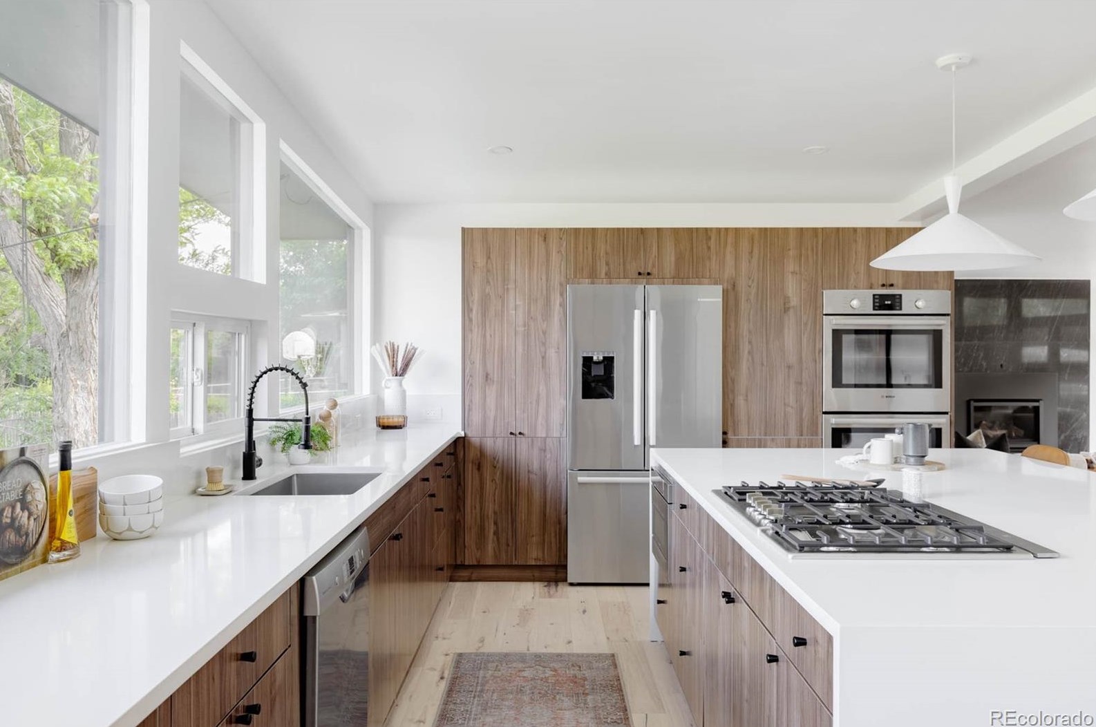 6052 Aberdeen St, Littleton CO  80120-2707 exterior