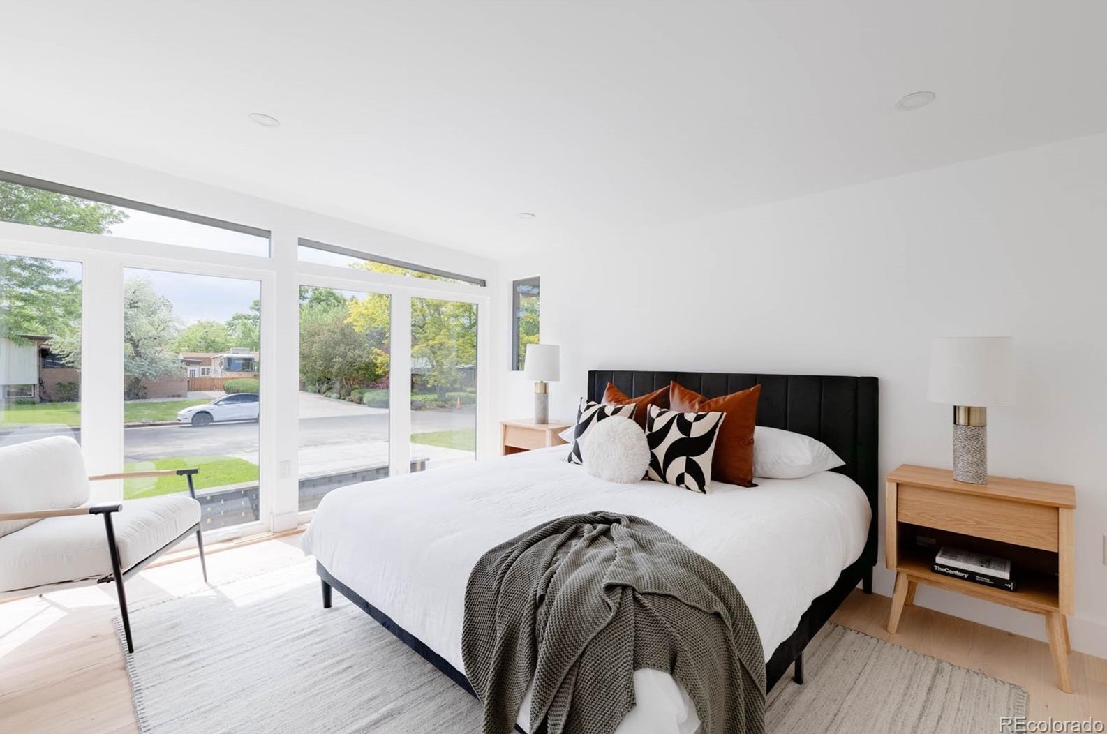 6052 Aberdeen St, Littleton CO  80120-2707 exterior