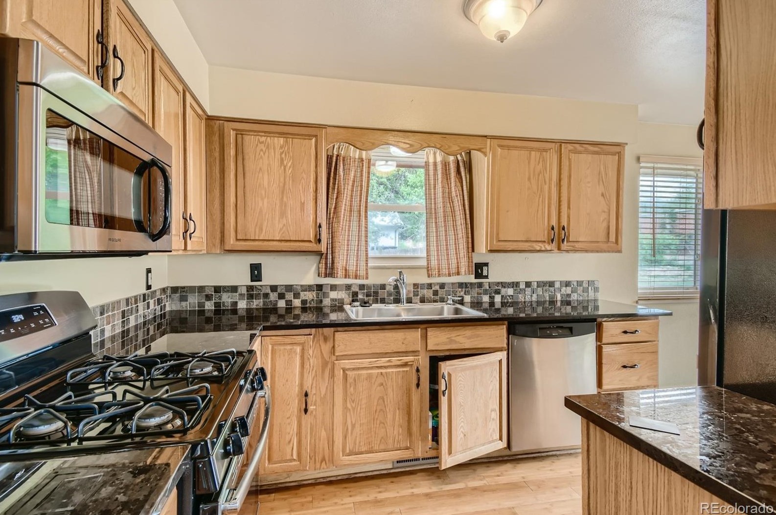7165 Ingalls Ct, Arvada CO  80003-3726 exterior
