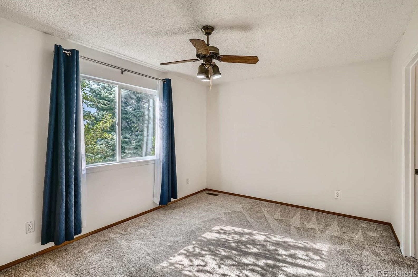 621 Walden Ct, Littleton CO 80126-3015 exterior